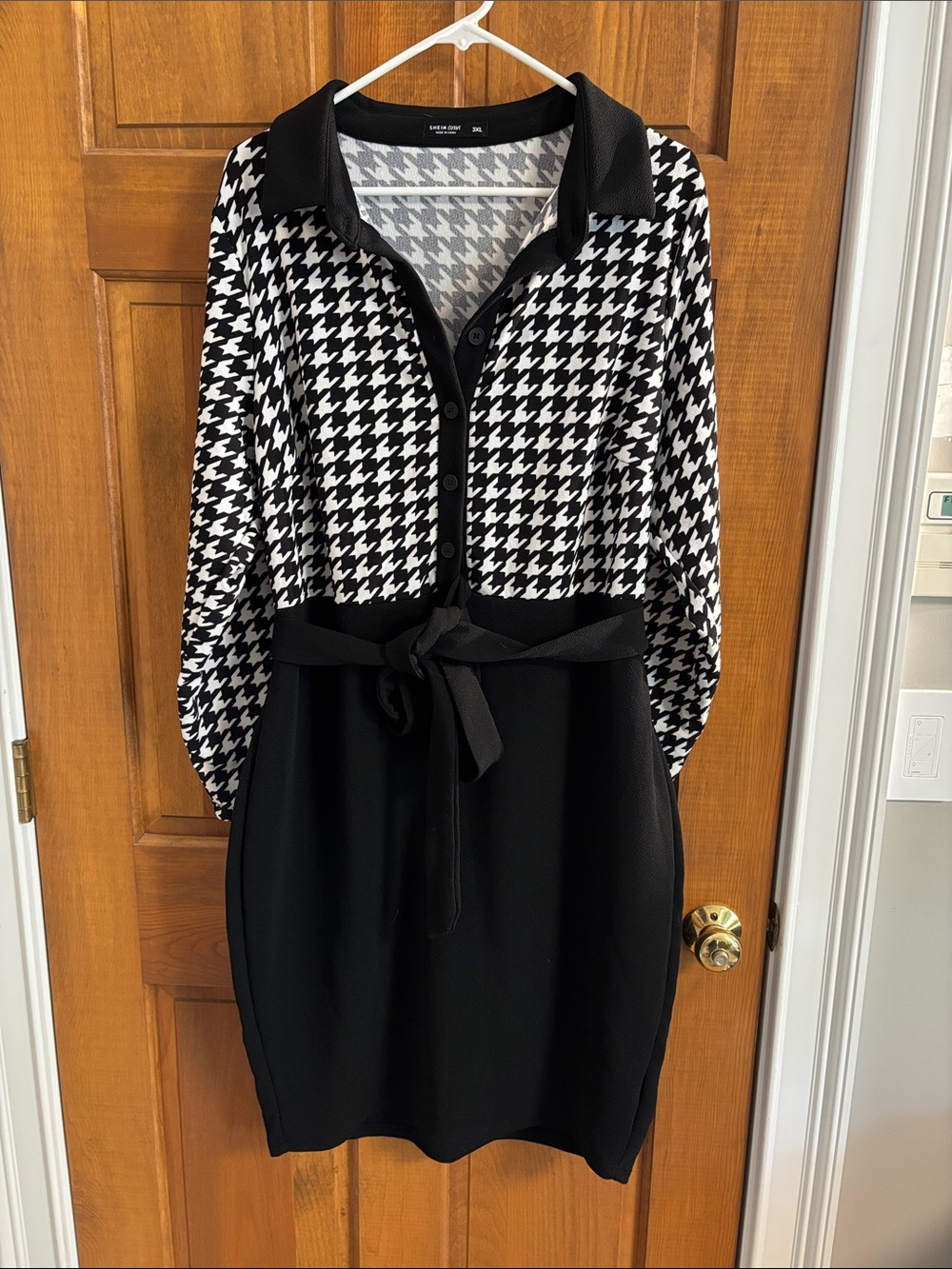 SHEIN curve 3xl houndstooth black and white dress with solid black skirt, sash